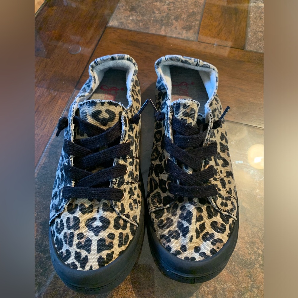 Leopard Print Women’s Shoes size 9 slip on